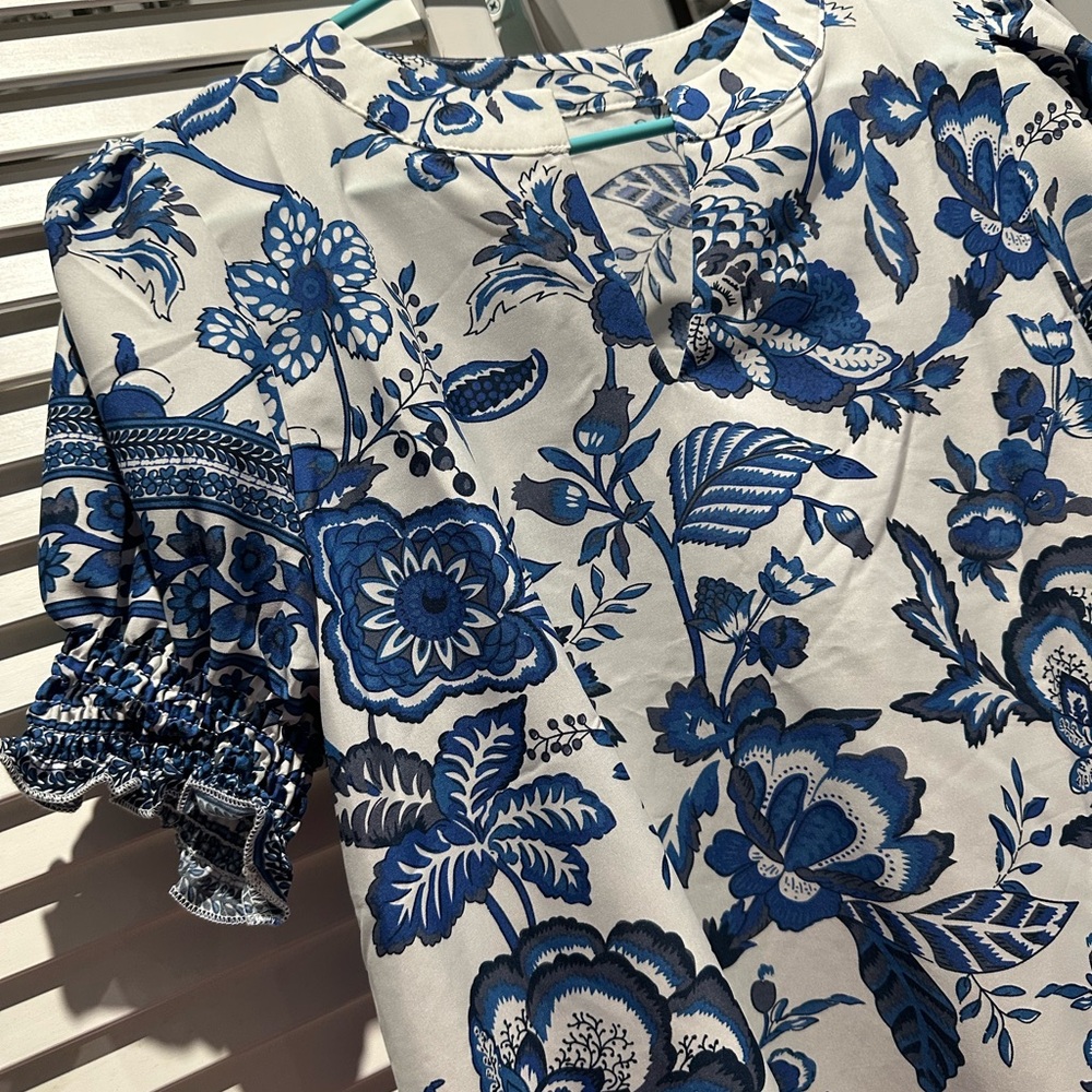 SHEIN White Top with Blue Floral Print and Puff Sleeves